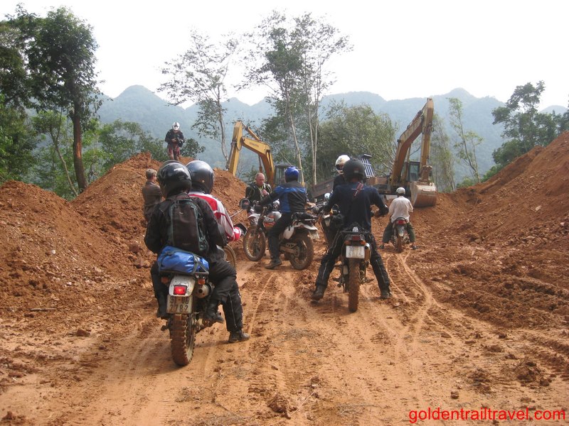 Central North In 10 Days Motorbike Tour: GTT1001